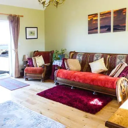 Holiday home Ceol Na Mara *